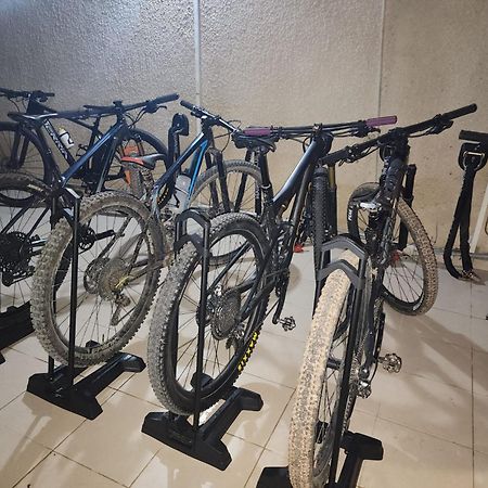 Extreme Sports Arad Hotel Buitenkant foto